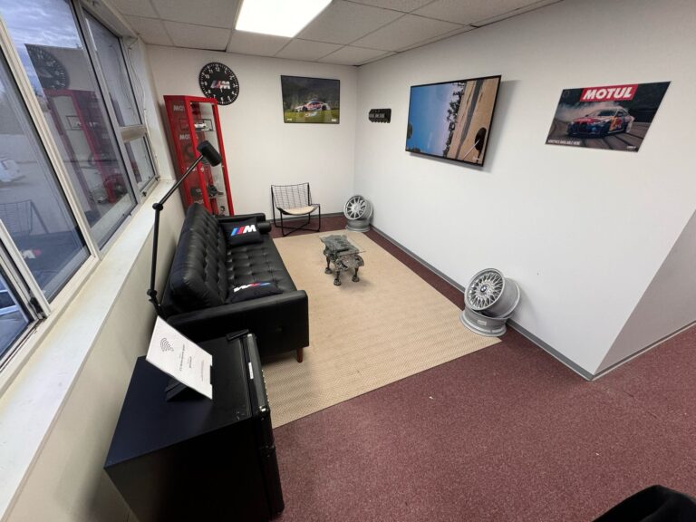 waiting room CG Motorsports 2 (1)